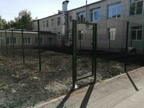 3D заборы для школы 15 метров фото в Скоропусковском